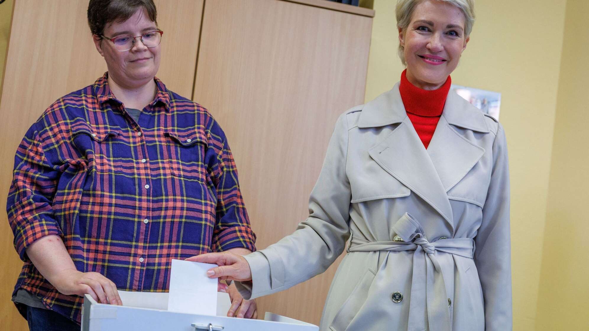 Landtagswahl in Mecklenburg-Vorpommern - Stimmabgabe Schwesig