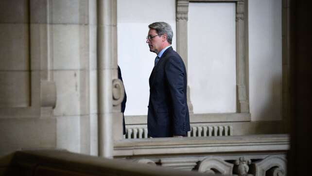 Prozess gegen Ex-Minister Scheuer nach Maut-Debakel begonnen