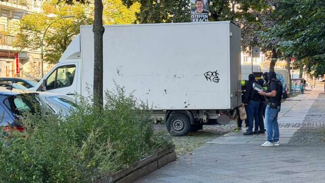 Razzien gegen Schusswaffengewalt in Berlin - Festnahmen