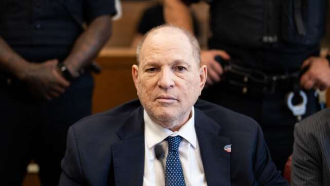 Medien: 15 Jahre Haft für Ex-Hollywood-Mogul Weinstein