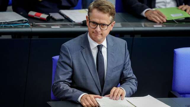 Linnemann hält an Pflegeplänen fest