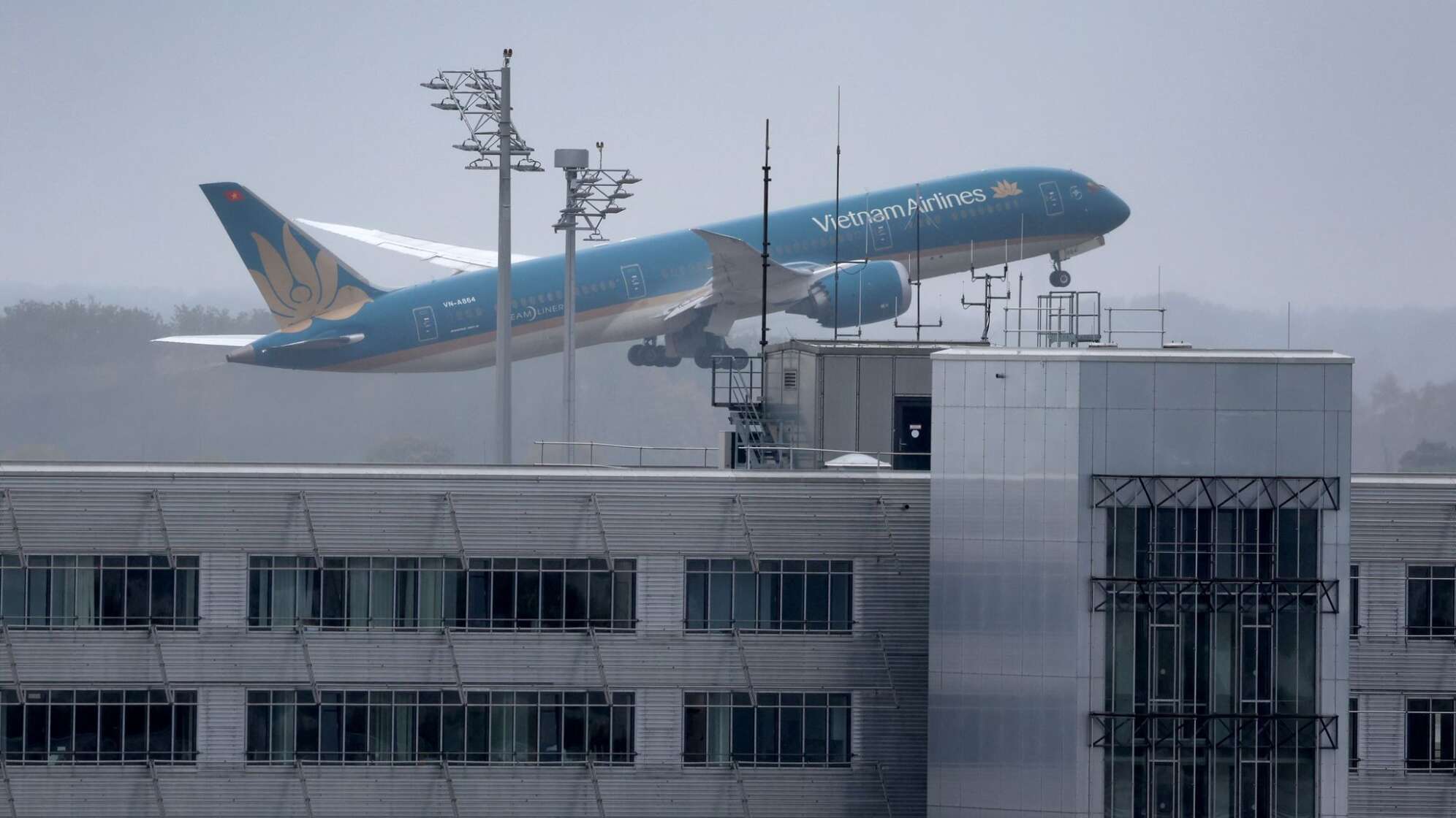 Nach Zwischenfall beim Start eines Flugzeugs von Vietnam Airlines