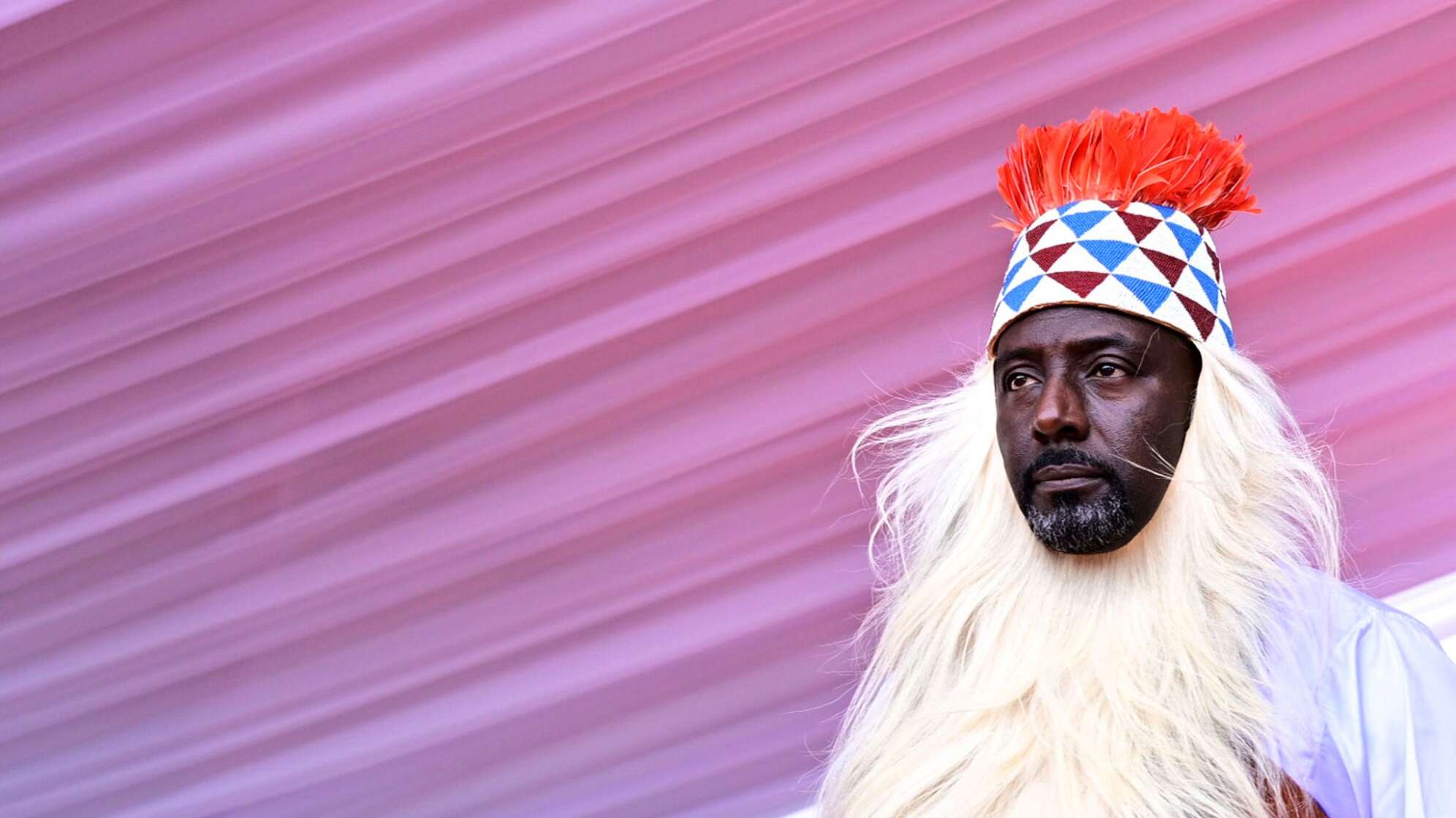 Nachrichtensprecher in Uganda zum König von Tooro gekrönt