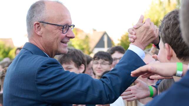 Merz an seiner alten Schule: Macht ein besseres Abi als ich