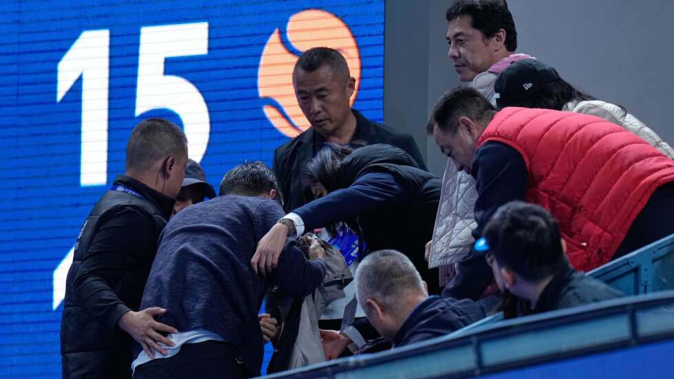 Medwedew disqualifiziert: Djokovic im Finale von Peking
