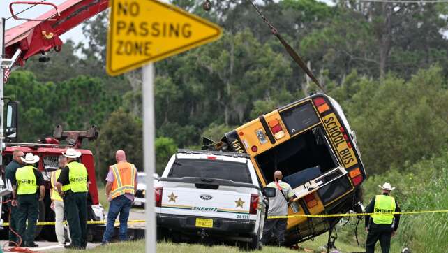 Zwei Tote bei schwerem Schulbus-Unfall in Florida