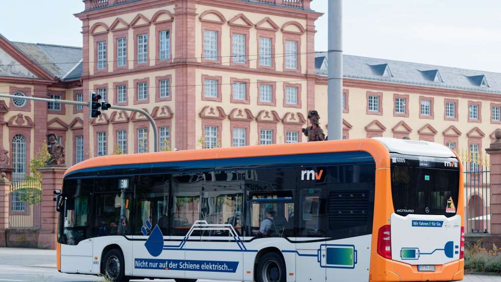 Umwelthilfe: In vielen großen Städten rollen Verbrennerbusse