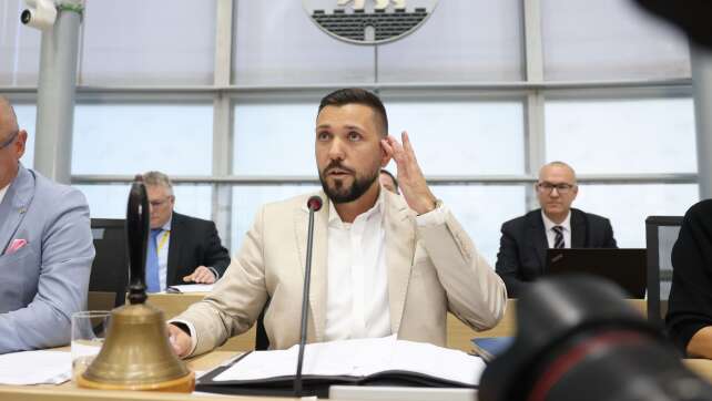 Vier Stimmen Plus - AfD stellt erstmals Landtagspräsidenten
