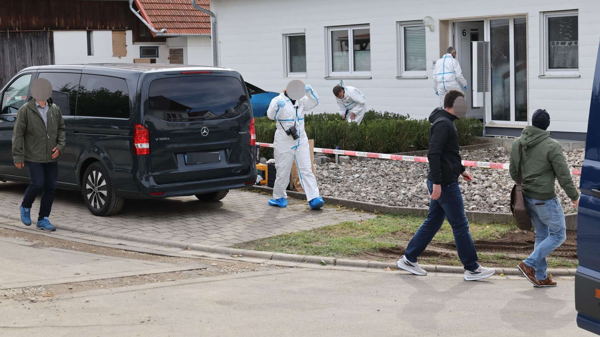 Zwei Behördenmitarbeiter bei Waffenkontrolle erschossen