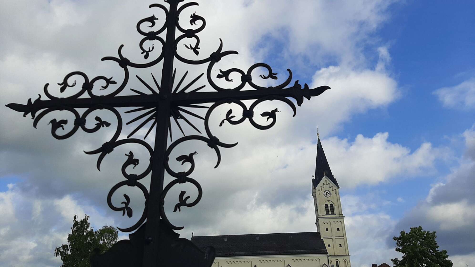 Traunsteiner Papst-Prozess - Kirche St. Nikolaus in Garching