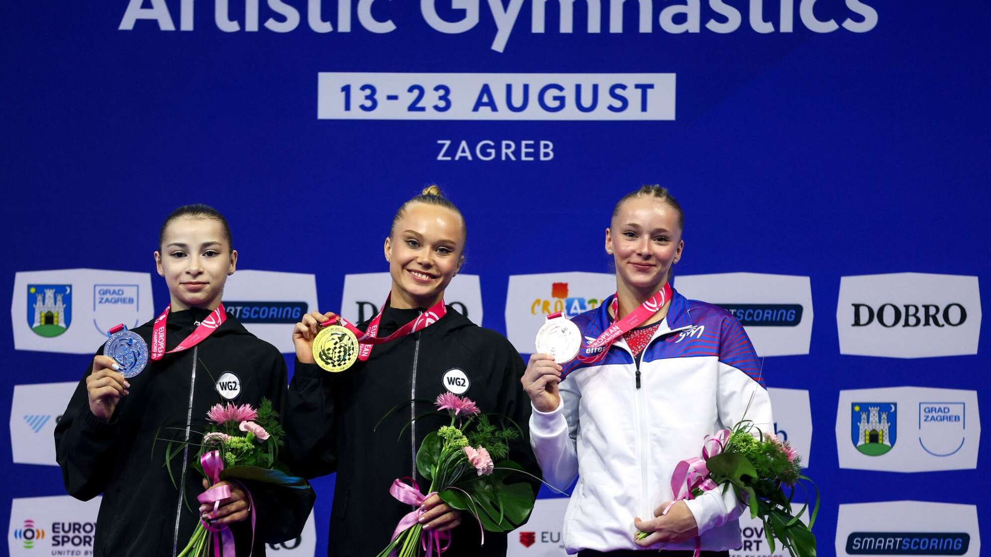 Angelina Melnikowa (M) und Anna Kalmykowa (l)