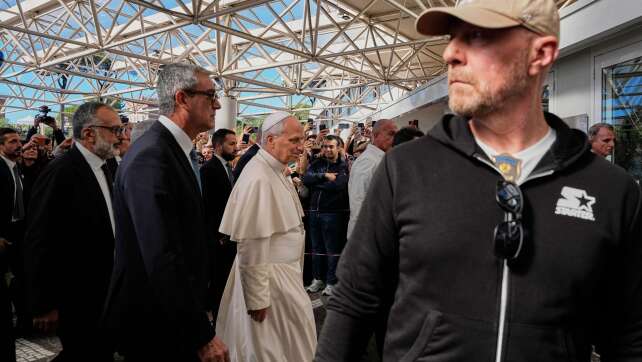 Papst «erfolgreich» an der Lunge operiert