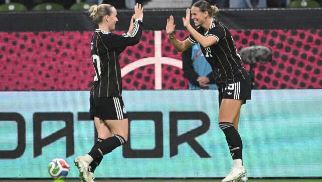 Bühl und Dallmann belohnen starke deutsche Fußballerinnen