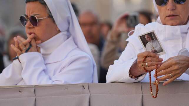 Kirche wieder in Sorge - Papst hat Lungenkrebs