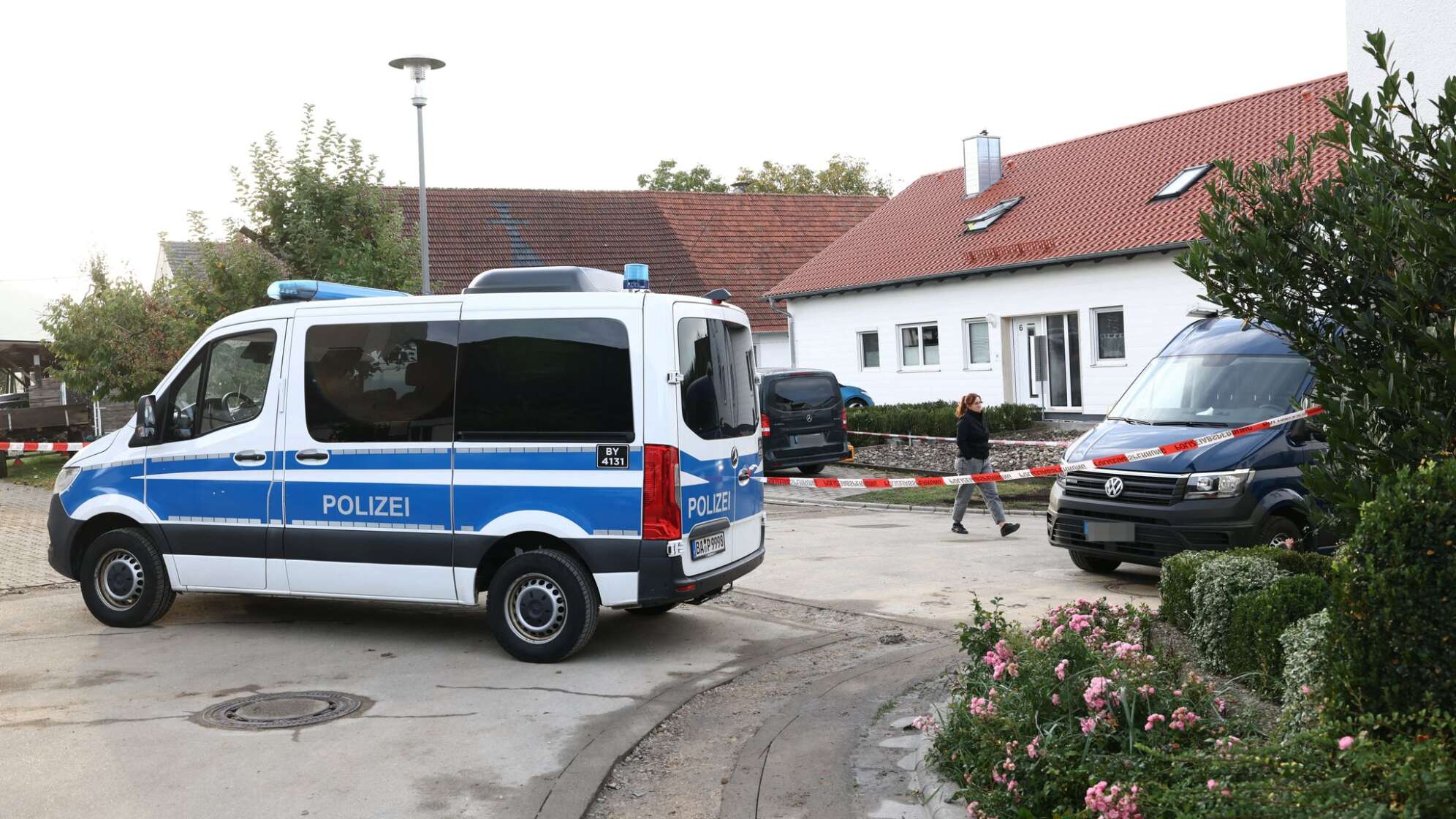 Zwei Behördenmitarbeiter bei Waffenkontrolle erschossen