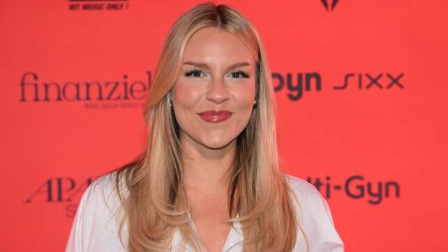 Dagi Bee fahndet per Instagram nach zwei Männern