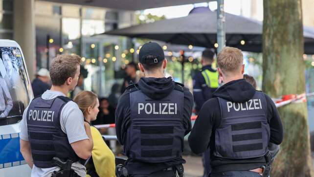 Maskierte befreien Häftling aus Arztpraxis