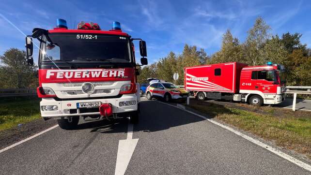 Auto überschlägt sich auf A3 – Männer aus Bayern sterben