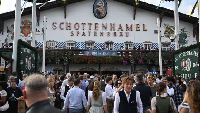 Gericht will im Millionenstreit um Wiesn-Zelte entscheiden