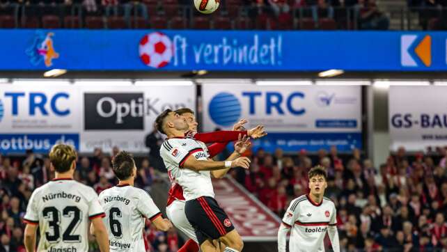 Nürnberg nur Remis in Cottbus - Sorge um Zoma