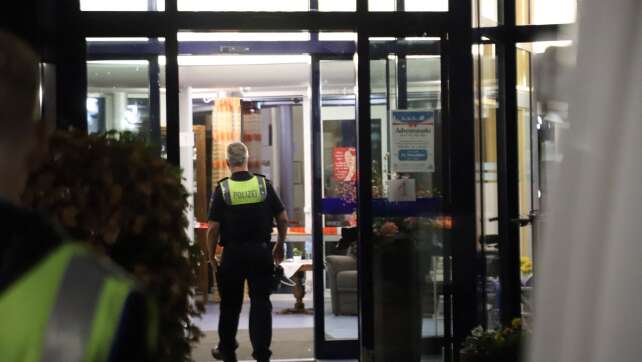 Angriff in Seniorenheim - eine Tote und zwei Schwerverletzte