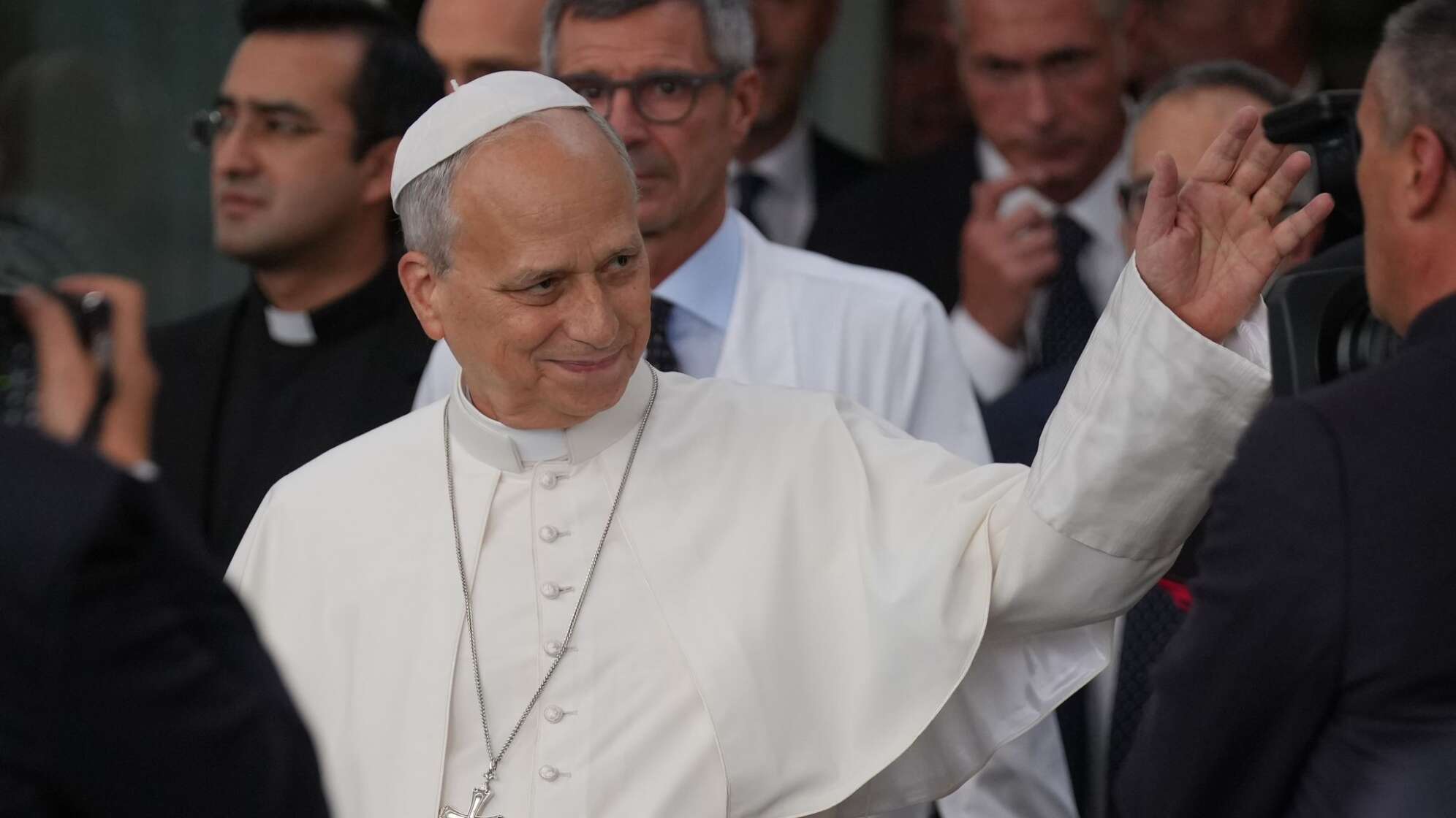 Papst Leo XIV verlässt Krankenhaus