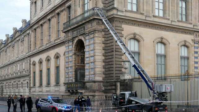 Der Louvre-Coup: Ein Jahr später bleibt die Leere