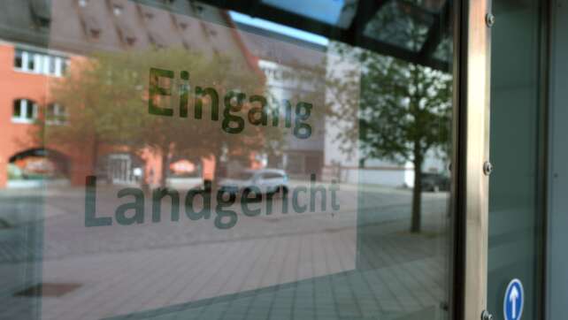 Gericht verhandelt wegen Doppelmordes an Seniorenpaar