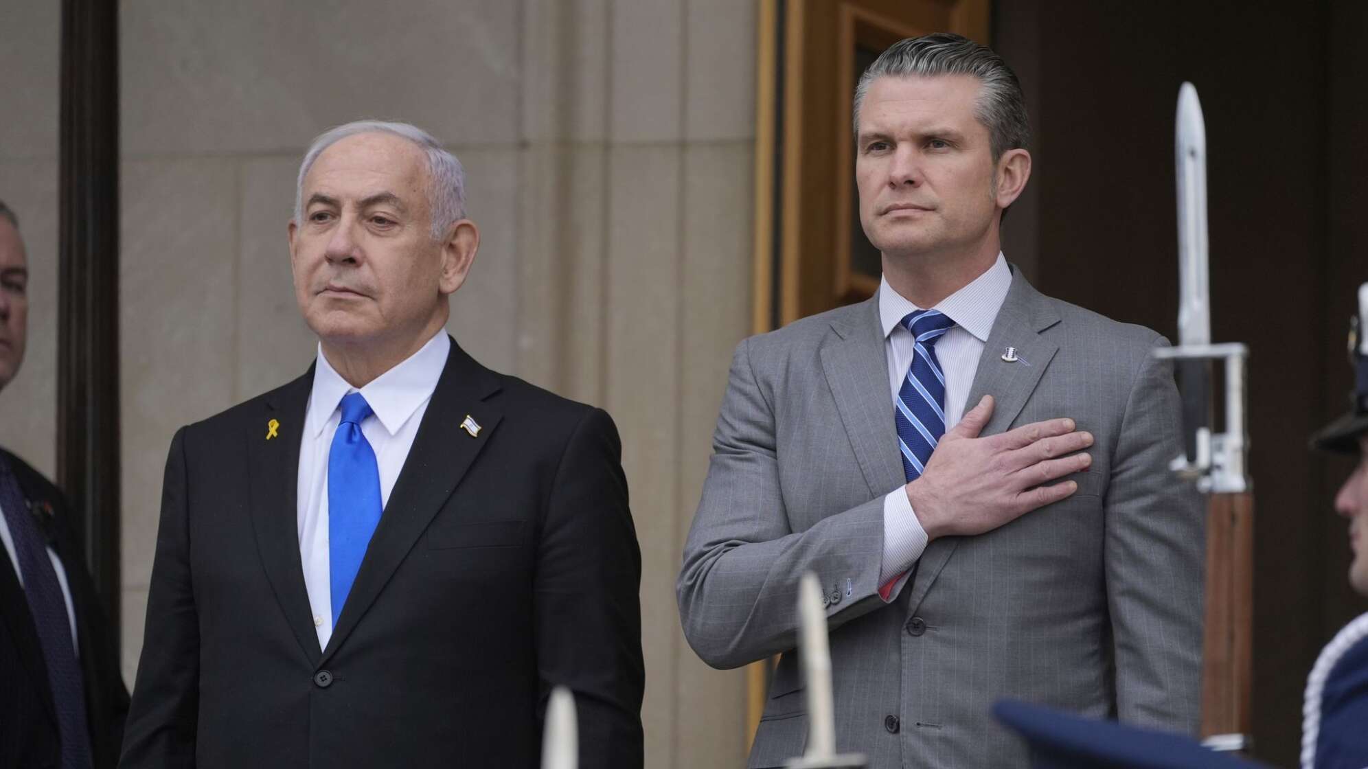 Benjamin Netanjahu und Pete Hegseth