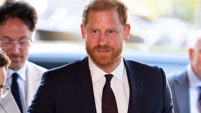 Prinz Harry will Zwist mit Vater und Bruder lösen
