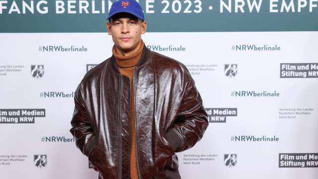Emilio Sakraya wird Hauptdarsteller in «Fourth Wing»-Serie
