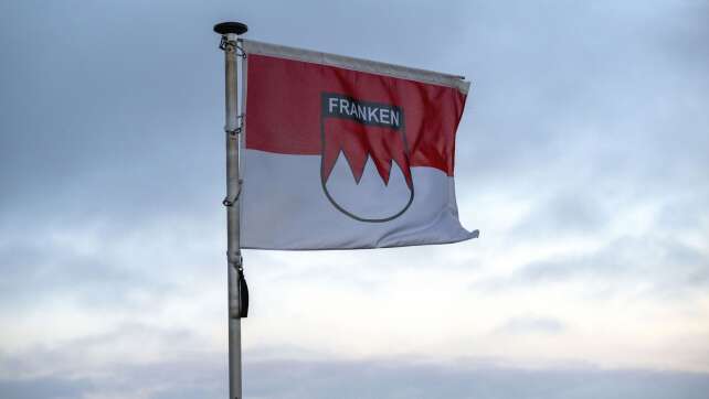 Regen, Wind und etwas Schnee in Bayern