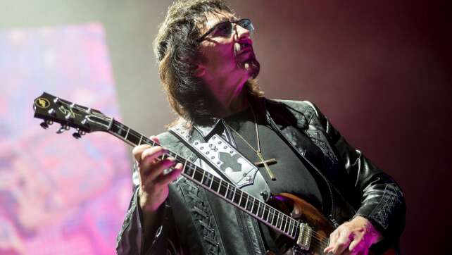 Nach Black Sabbath: Tony Iommi und sein düsteres Soloalbum