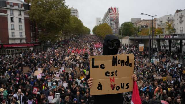 Mindestens 1.000 Festnahmen nach Protesten in Frankreich