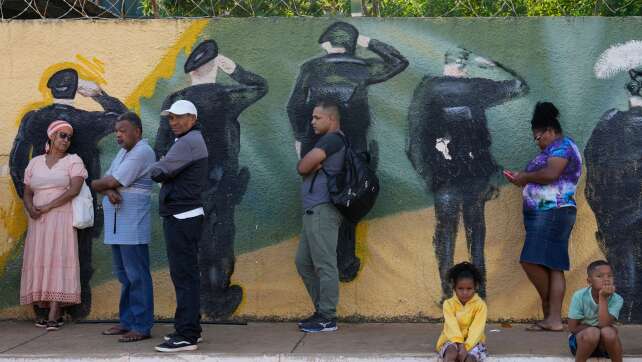 Brasiliens Wahllokale schließen nach verlängertem Wahlgang
