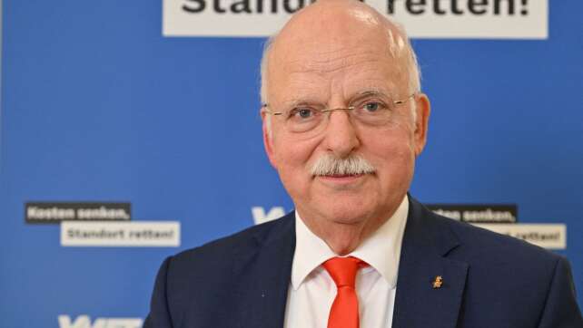 Metall-Tarife: Arbeitgeber wollen Lohnkosten senken