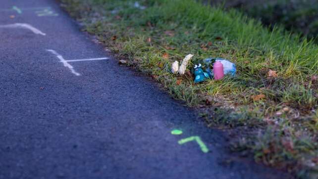 Fußgängerin und Enkelkind sterben bei Unfall mit Lkw