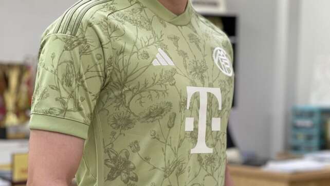 So sieht das Wiesn-Trikot des FC Bayern 2023 aus?