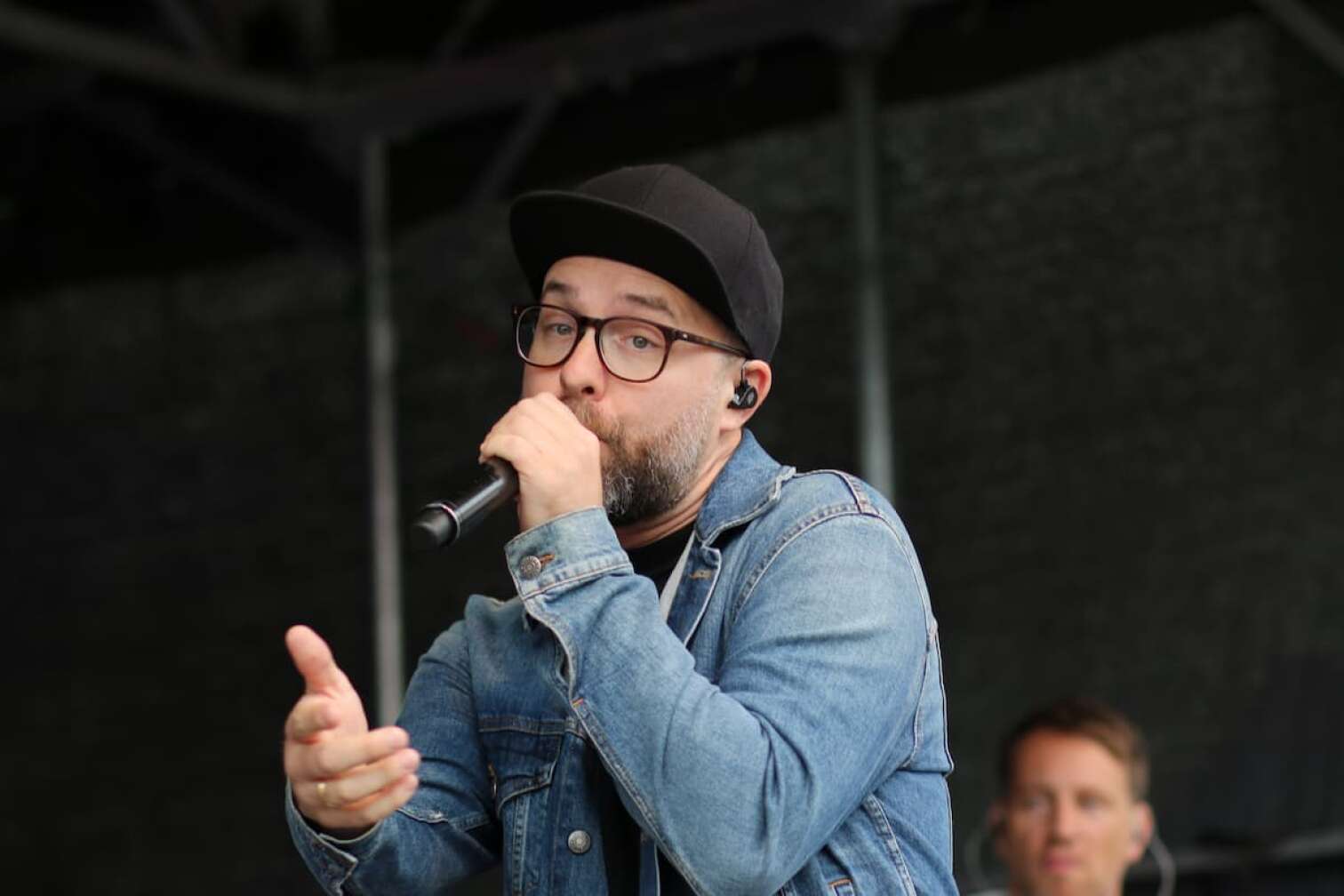 So war das erste ANTENNE BAYERN Pausenhofkonzert mit Mark Forster