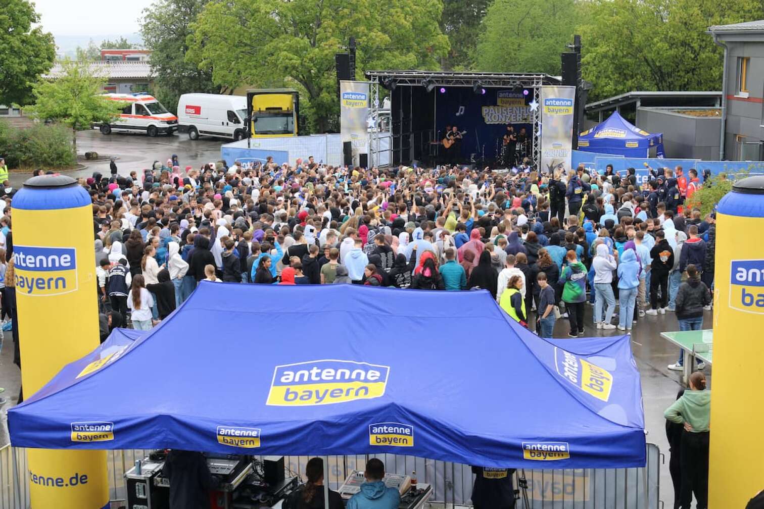 Wincent Weiss beim dritten ANTENNE BAYERN Pausenhofkonzert