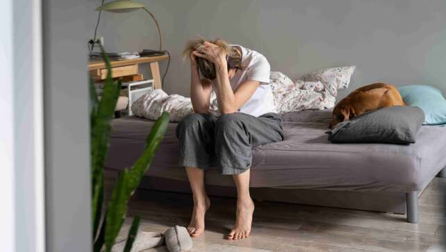 Gefühlskater: Das steckt hinter dem emotionalen Tief nach langen Partynächten
