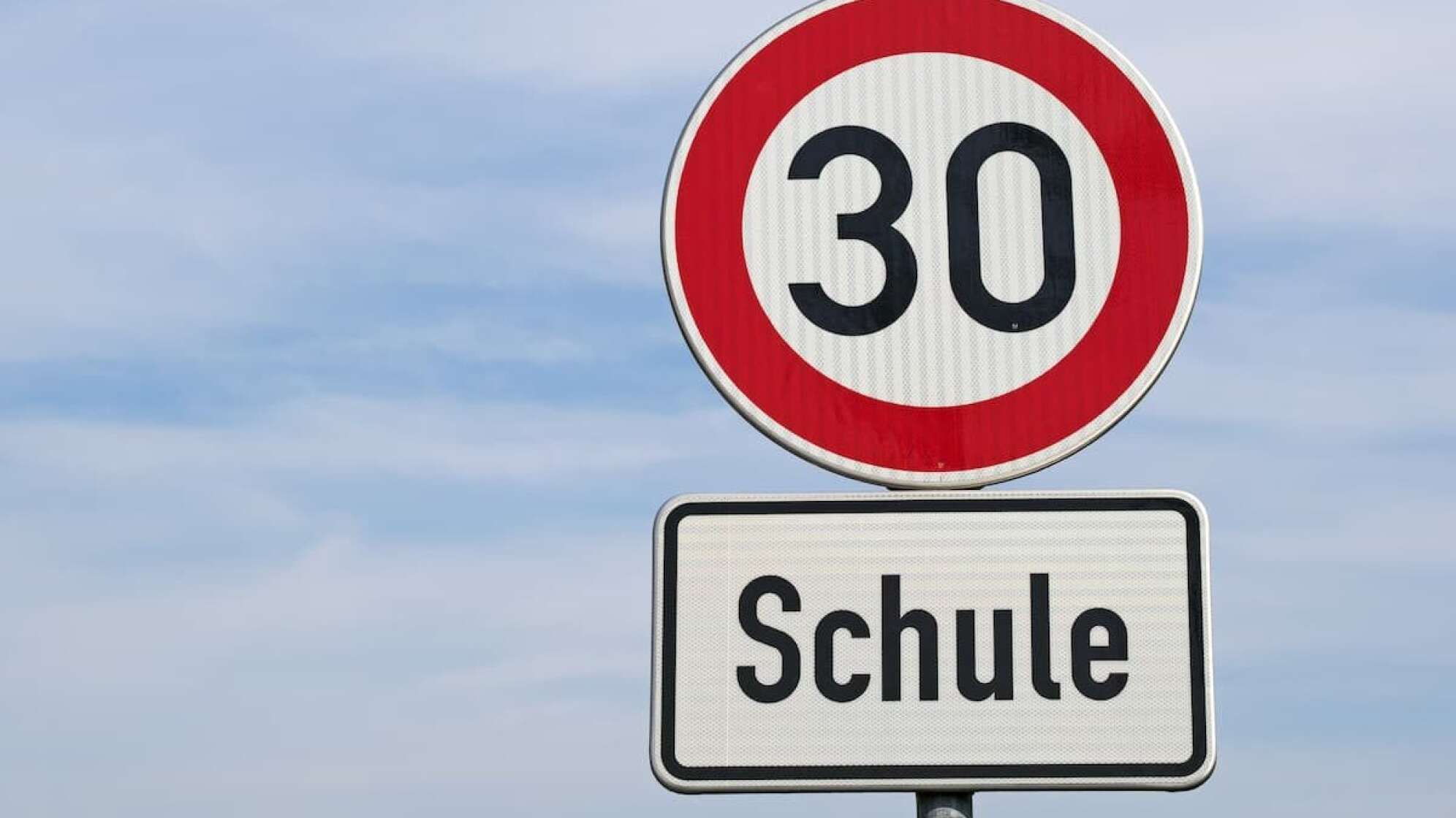 30er und Schulschild