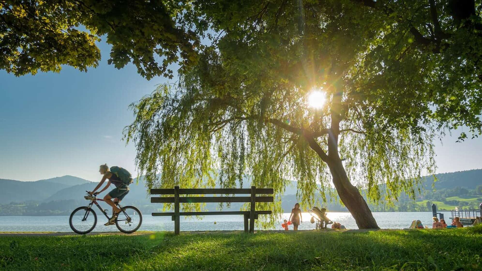 Sommerwetter mit Fahrradfahrerin