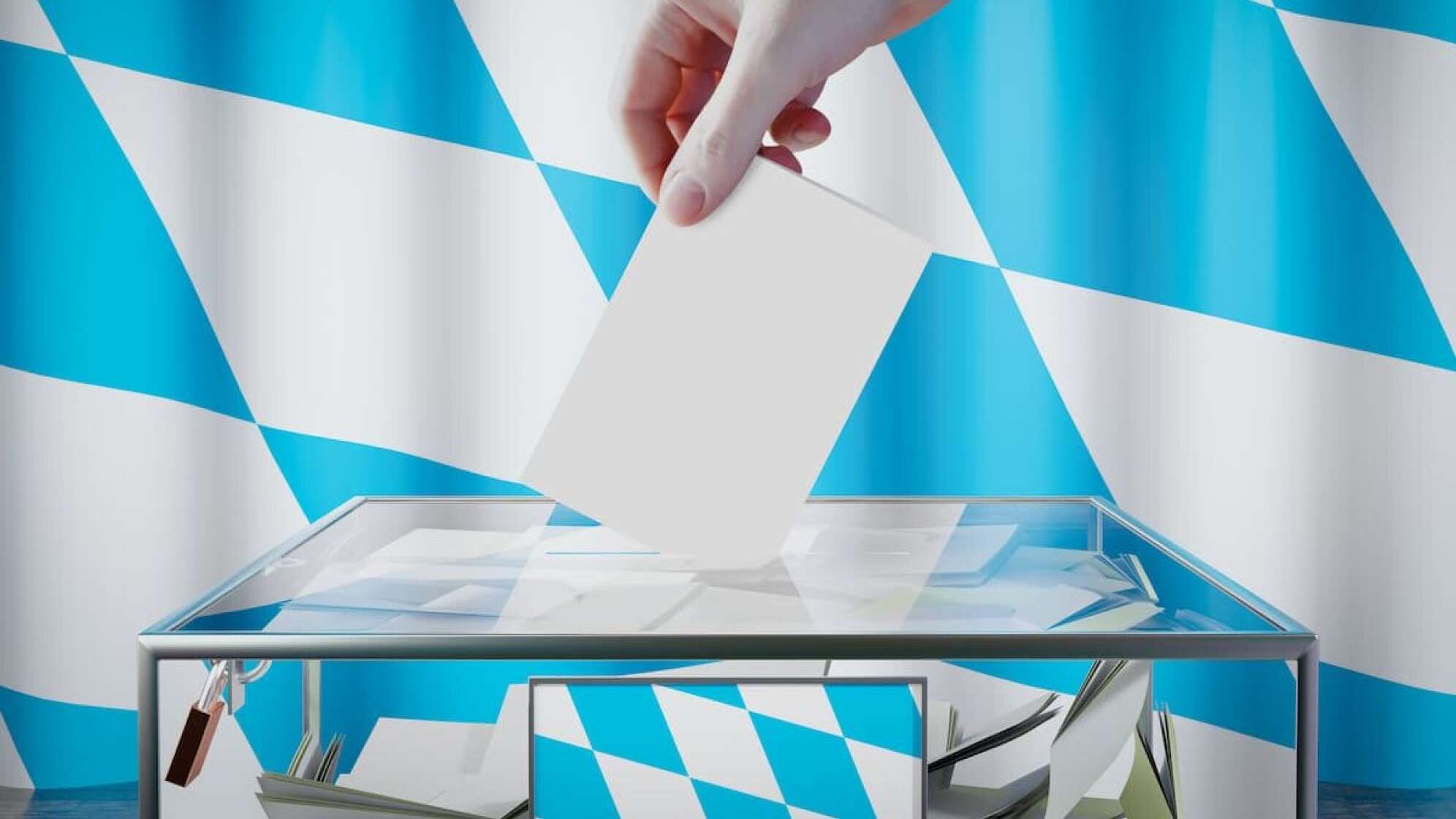 Landtagswahl Urne mit Stimmzettel