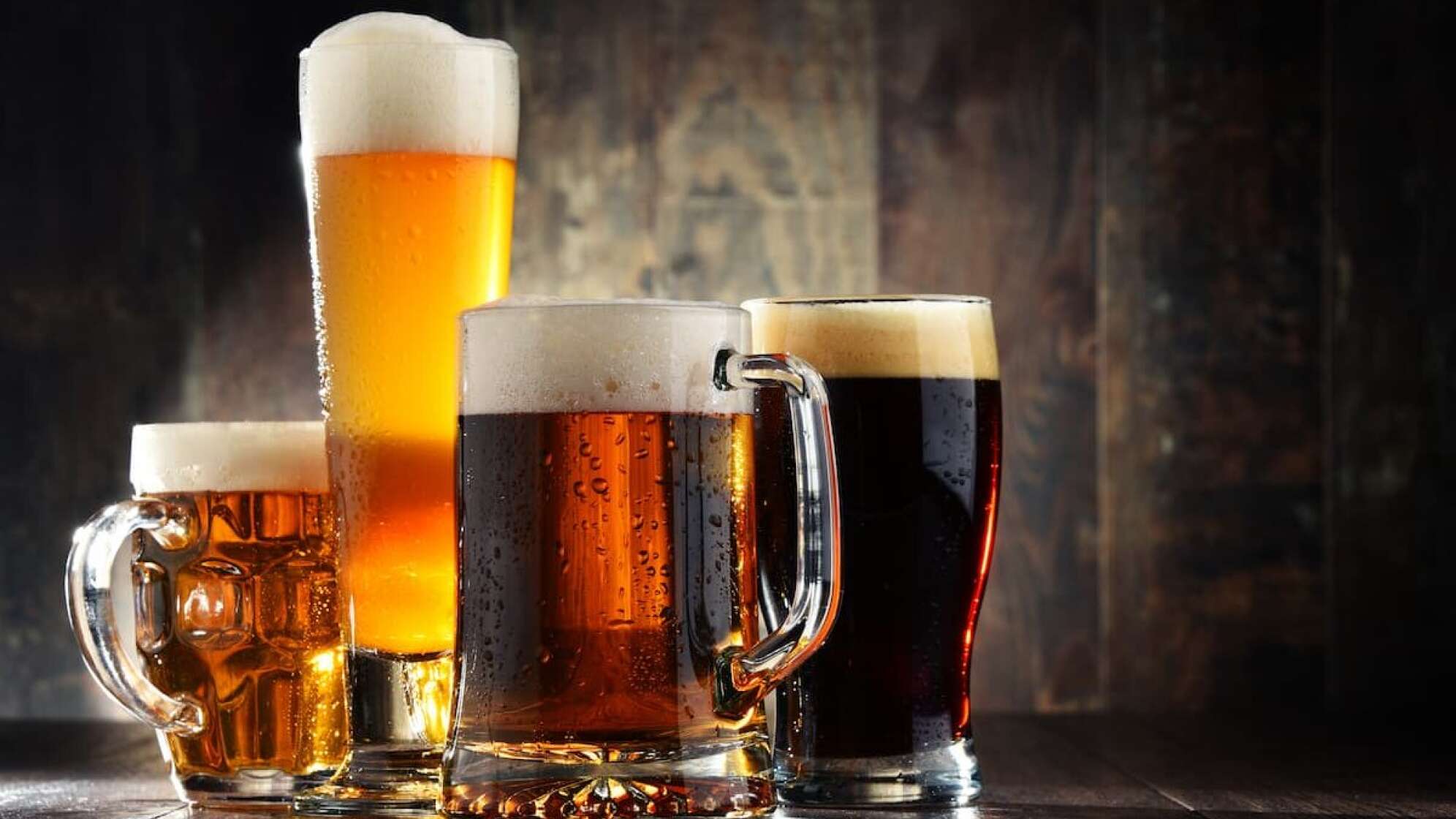 Bier in verschiedenen Gläsern