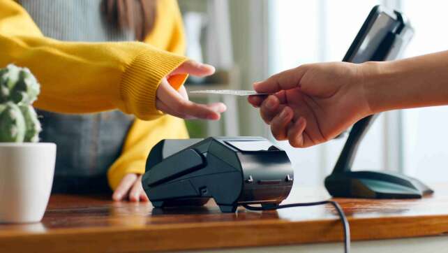 Verbraucherzentrale: Debitkarten bereiten Schwierigkeiten
