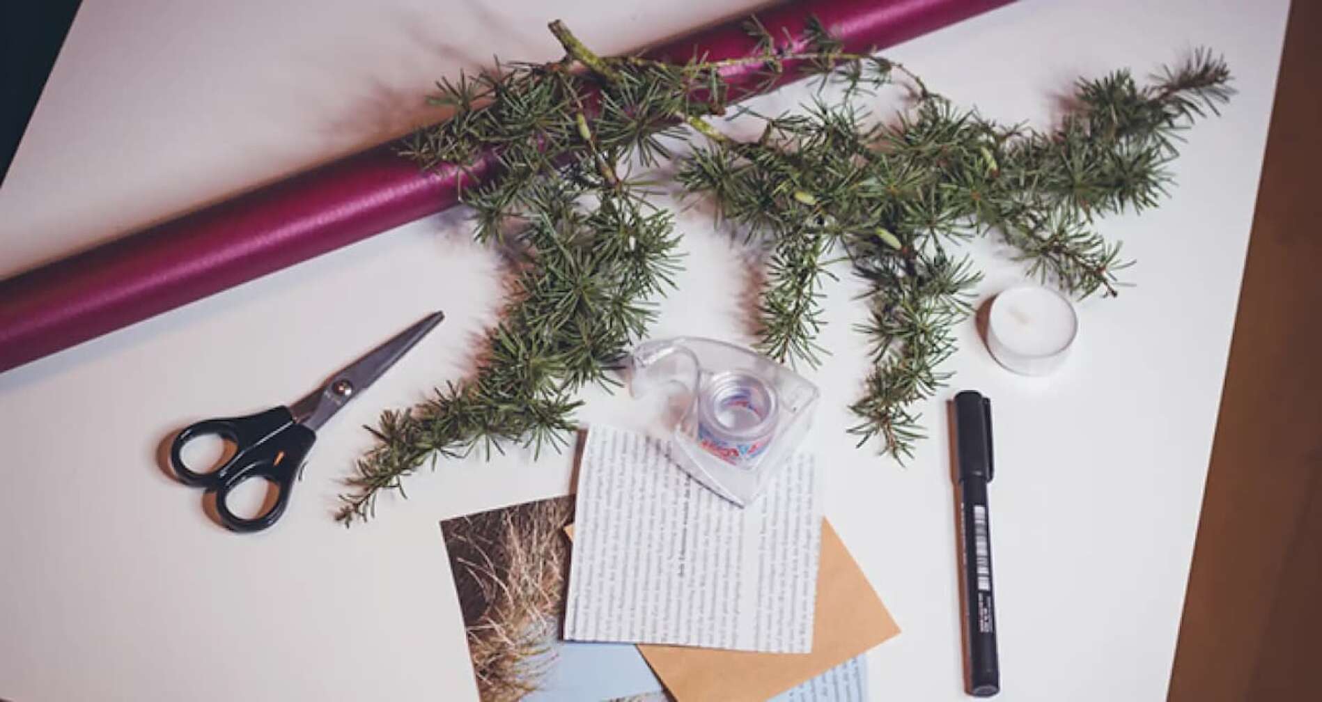 Zubehör für Geschenkverpackung mit Christbaum