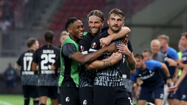 Philipp trifft spät: Freiburg erkämpft Sieg bei Piräus