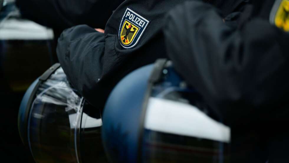 Bundespolizei durchsucht Wohnungen in sieben Städten