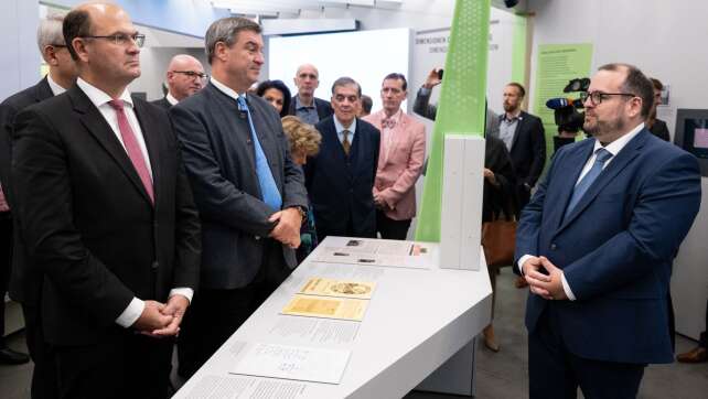 Bergidyll und NS-Verbrechen: Dokumentation eröffnet